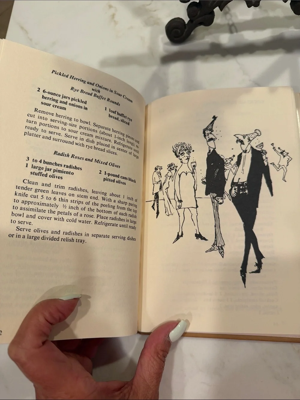 The Budget Cookbook for Brunches, Buffets, Cocktail Parties Vintage 1969
